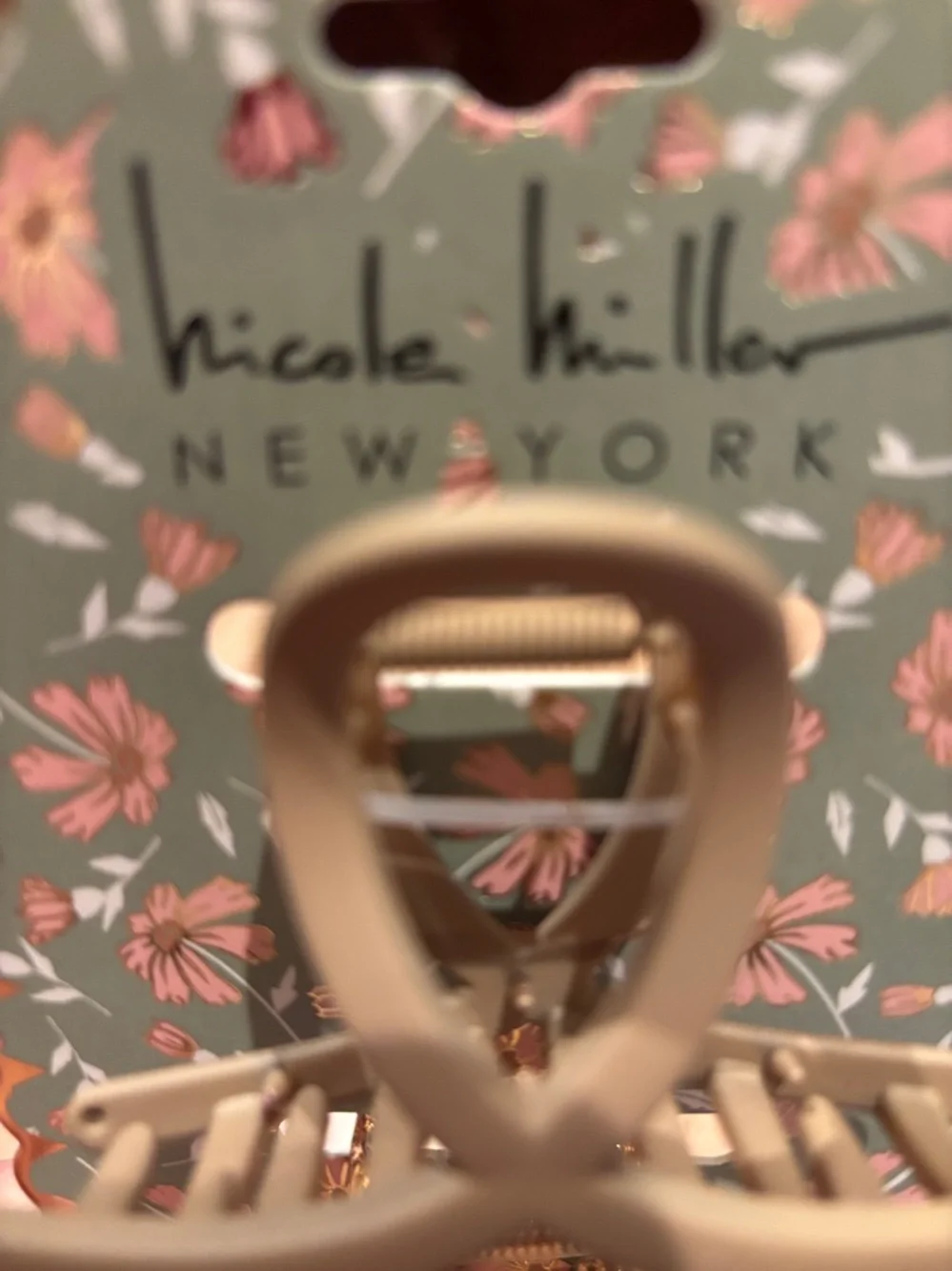 NWT Nicole Miller Rhinestone & Floral Beige Hair Claw Clip Set